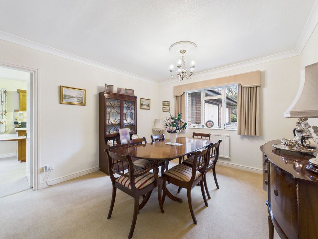 Property photo 3 of 19 Dining Room