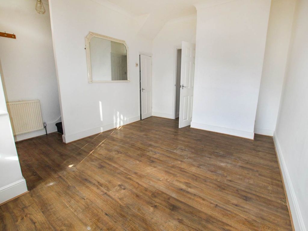 Property photo 1 of 12 Img_9416