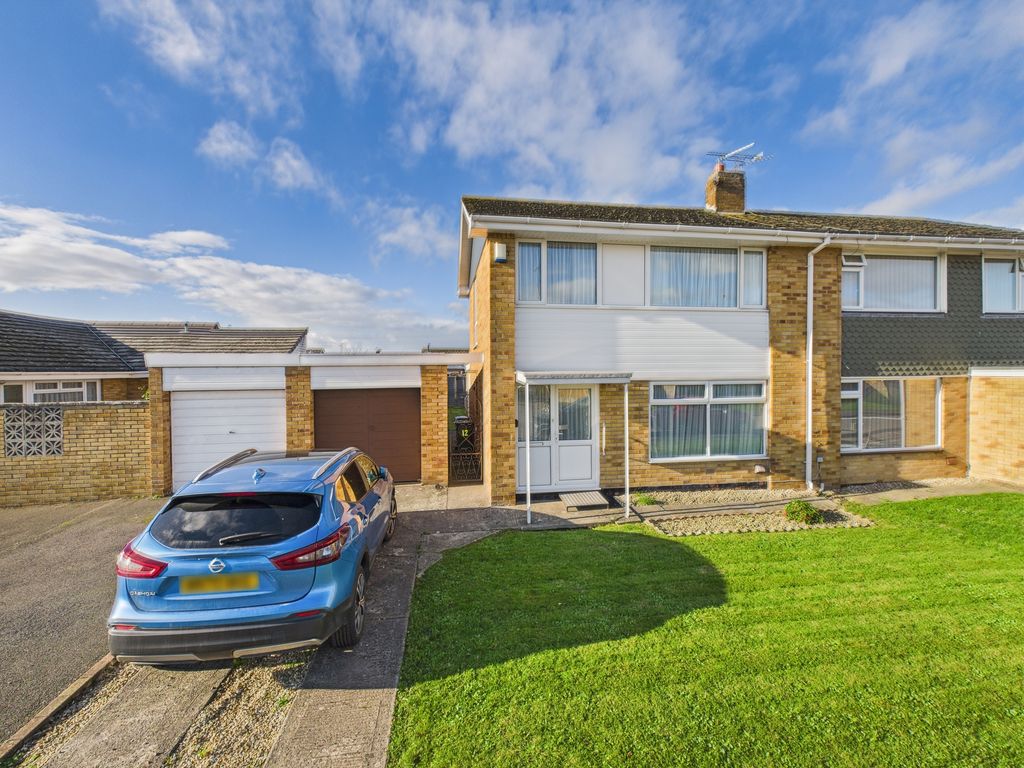 Property photo 1 of 18 Front