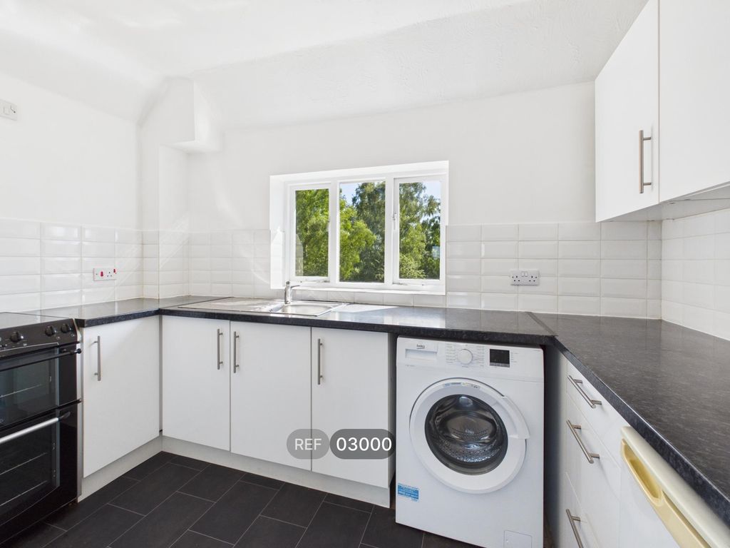 Property photo 2 of 17 Kitchen