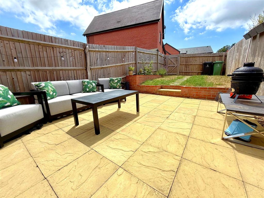 Property photo 2 of 14 Garden.Jpg