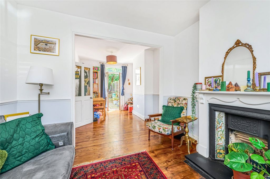 Property photo 3 of 10 Picture No. 25