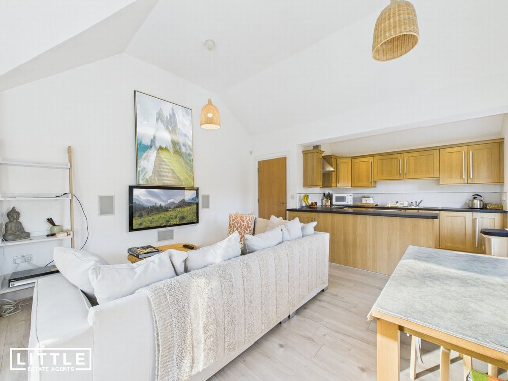 Property photo 3 of 24 Photo 3