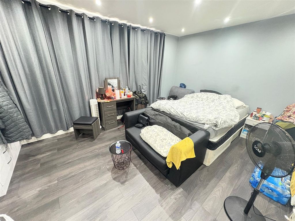 Property photo 3 of 6 2.Jpg