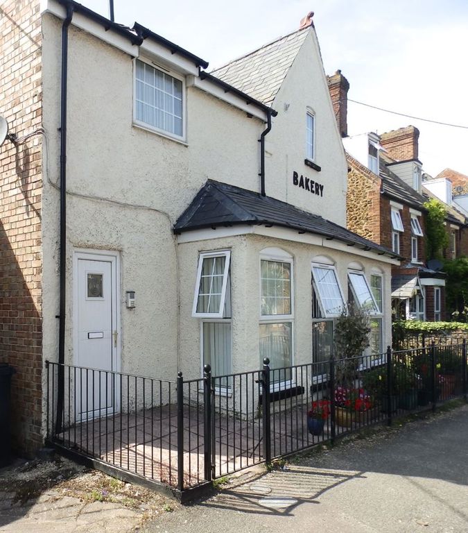 Property photo 1 of 9