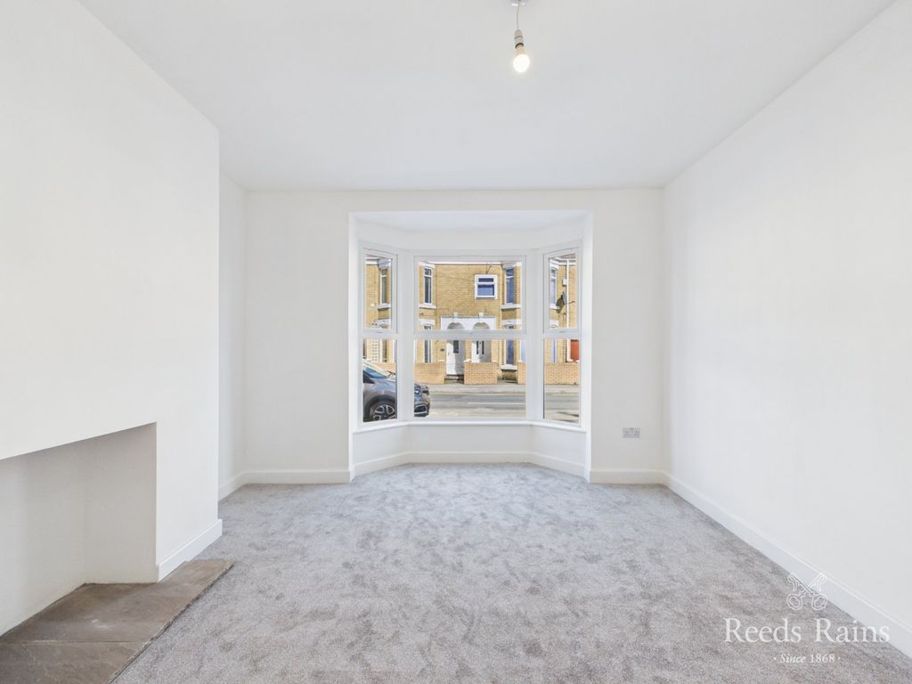 Property photo 3 of 55 Picture No. 05