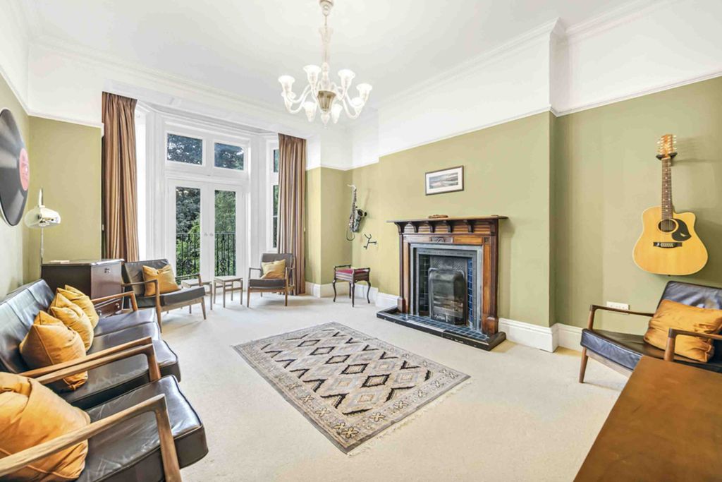 Property photo 2 of 15 Gallery
