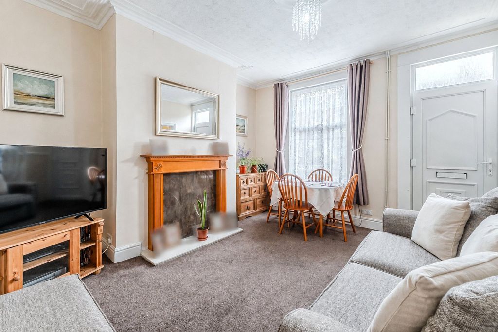Property photo 3 of 16 Picture No. 26