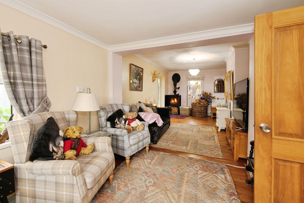 Property photo 3 of 24