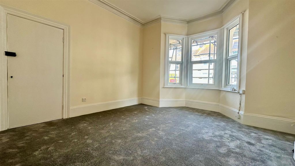 Property photo 3 of 11 6.Jpg