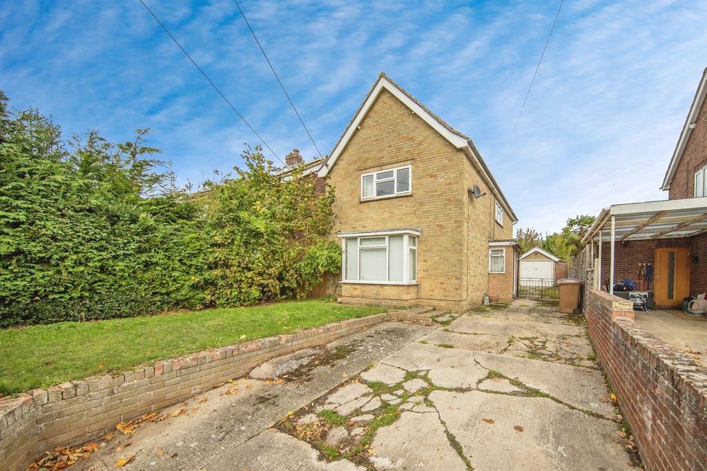 Property photo 1 of 17