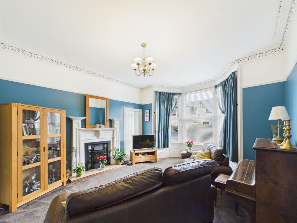 Property photo 2 of 36