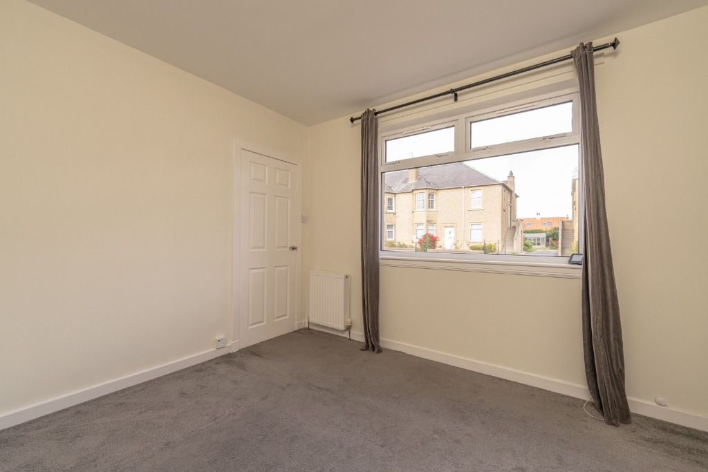 Property photo 3 of 34