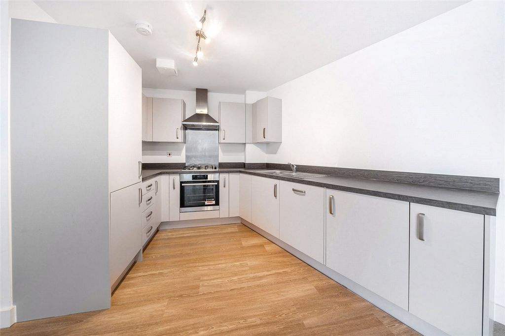 Property photo 3 of 10 Picture No. 04