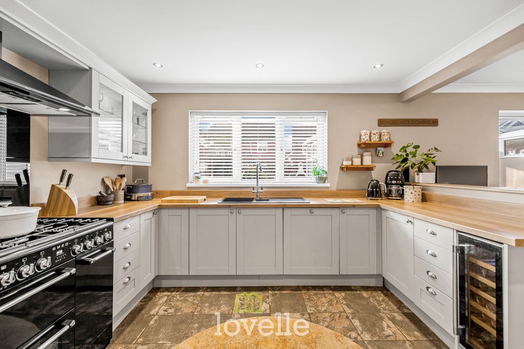 Property photo 2 of 35