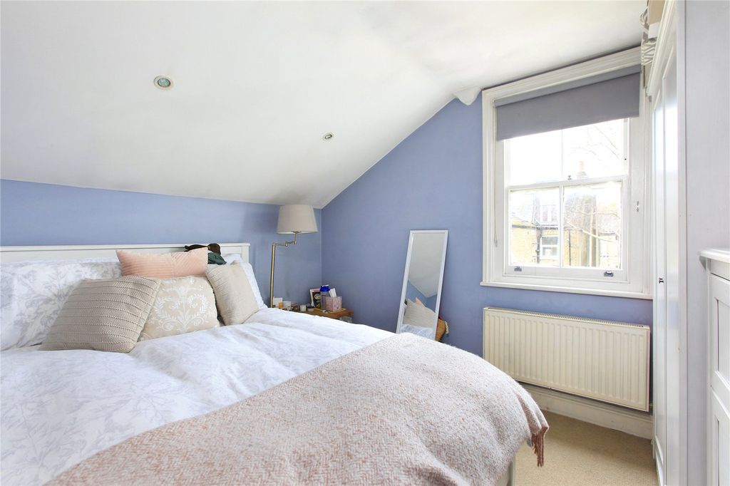 Property photo 3 of 12