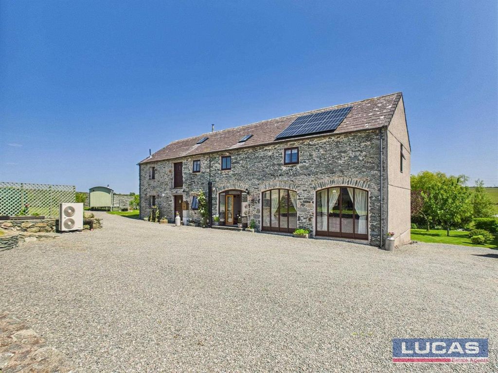 Property photo 3 of 33