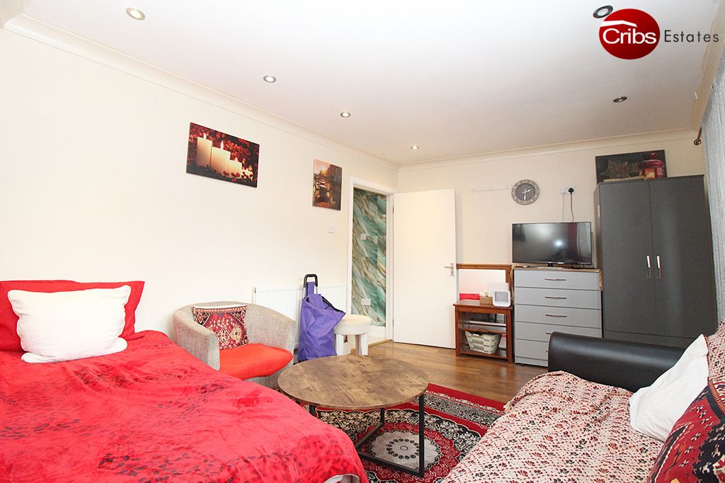 Property photo 3 of 10 Gallery