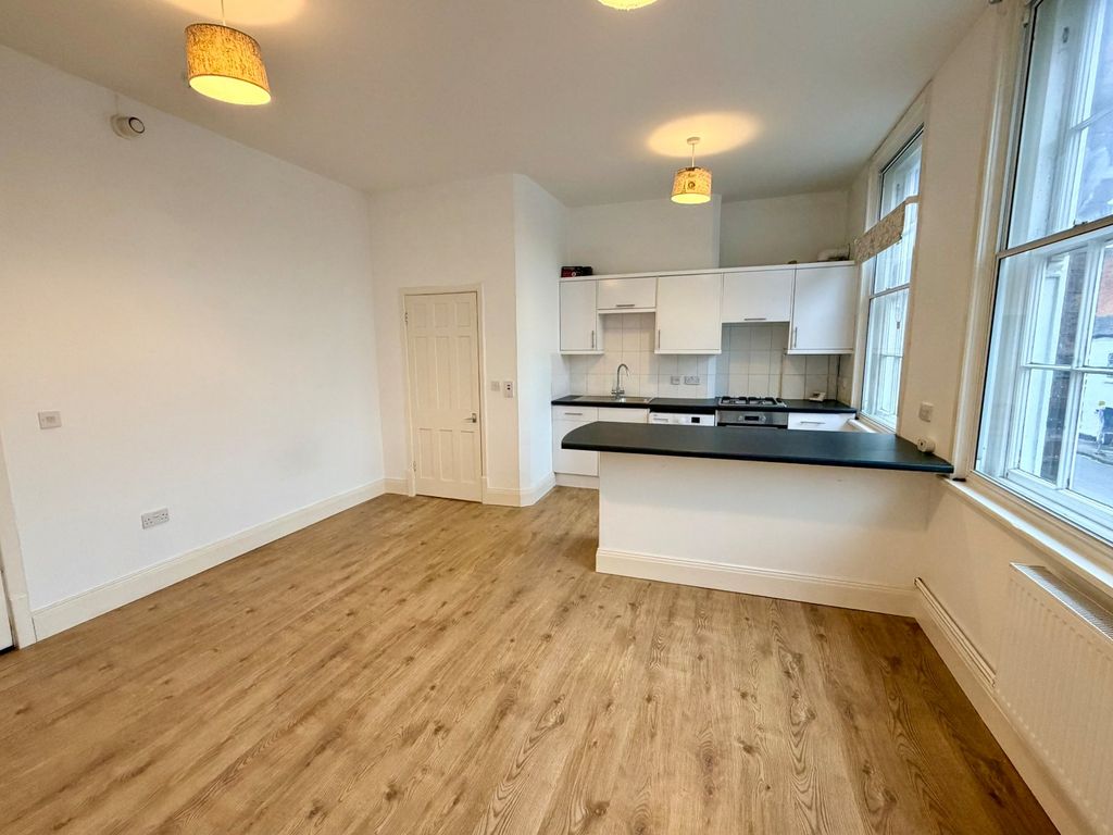 Property photo 3 of 7 Picture No. 05