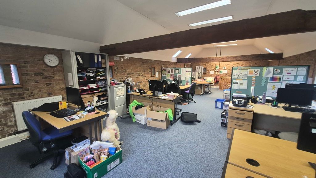 Property photo 3 of 7 Photo 13