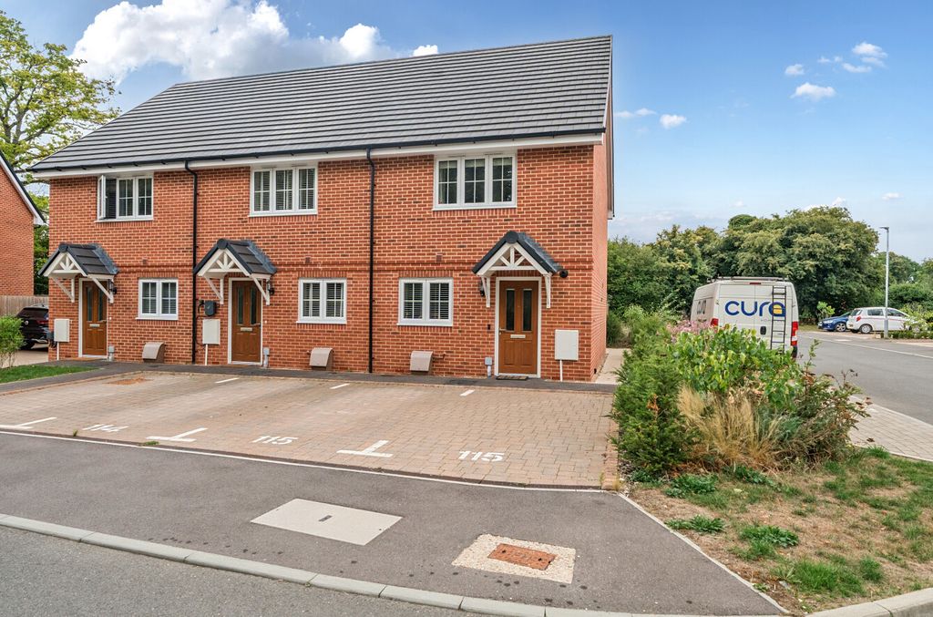 Property photo 1 of 15 1340403-1-689Db40...