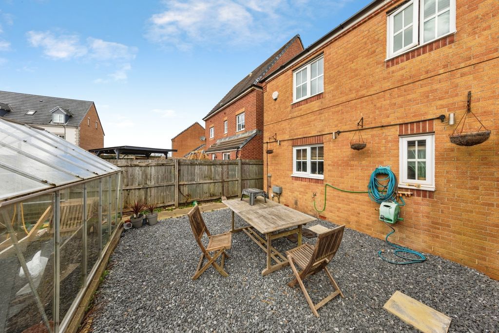 Property photo 3 of 19 Pbox-Img.Jpg