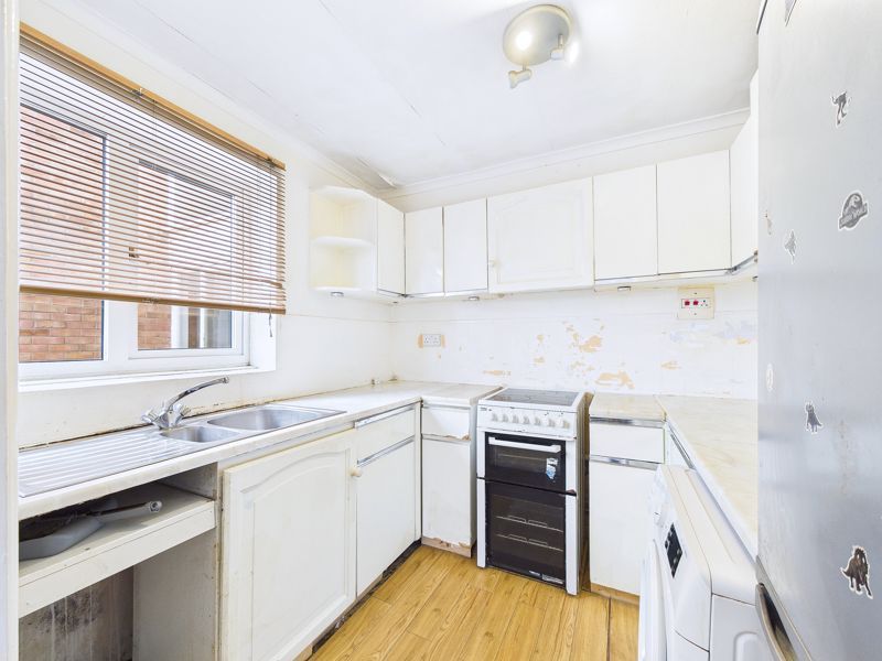 Property photo 2 of 9 Photo 3