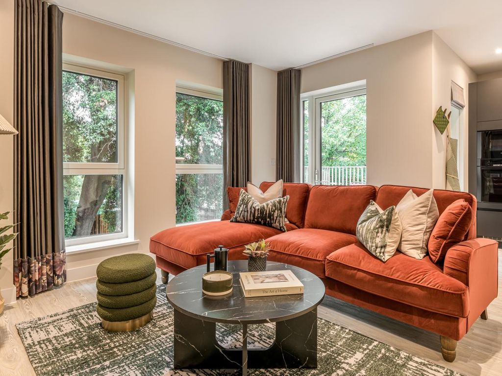 Property photo 3 of 15 North Gate Park - Show Homes Front Room 3