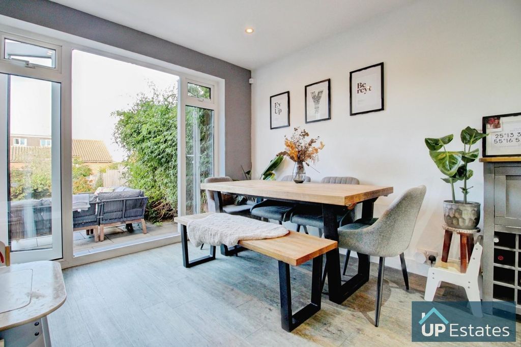 Property photo 3 of 30