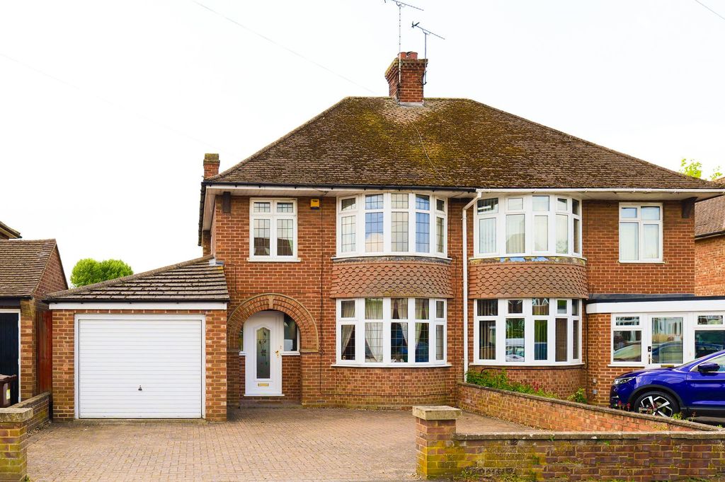 Property photo 1 of 12