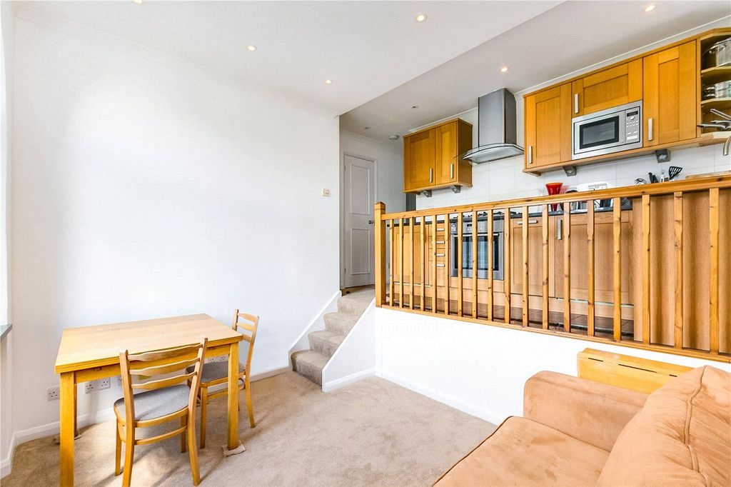 Property photo 3 of 6