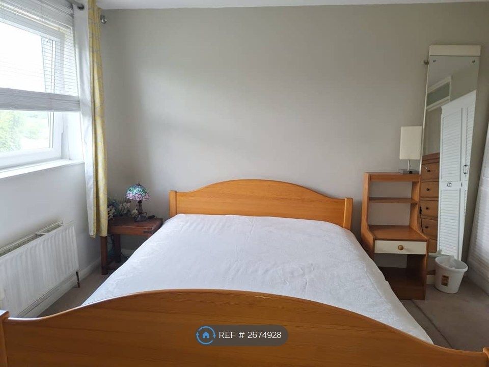 Property photo 1 of 7 Bedroom 1