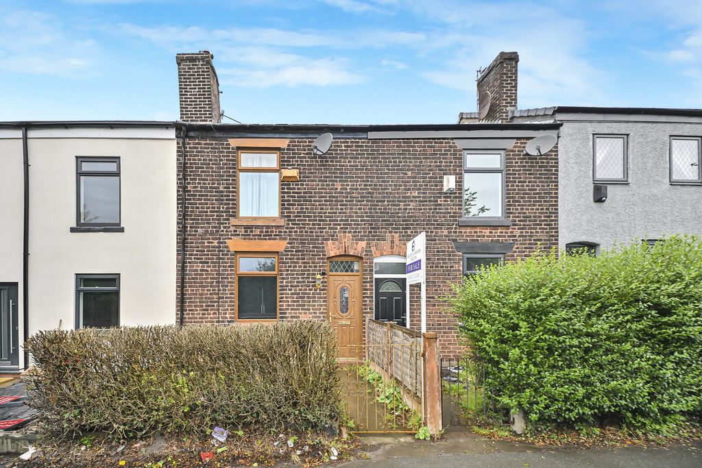 Property photo 3 of 17 Front (Exterior)