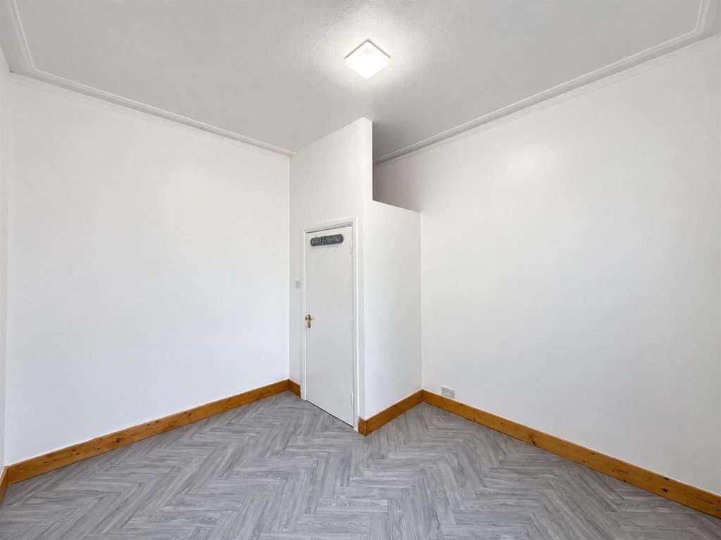 Property photo 3 of 9 Bedroom Two