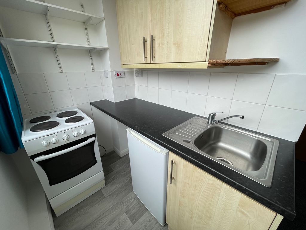 Property photo 2 of 3