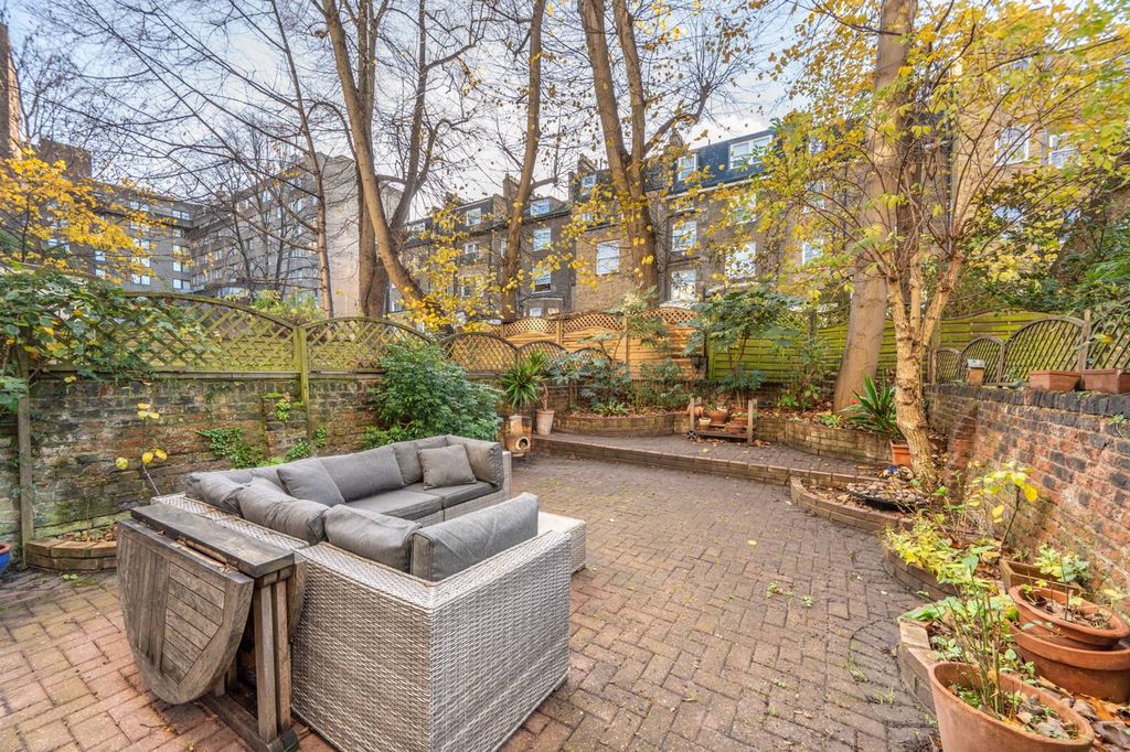 Property photo 3 of 17