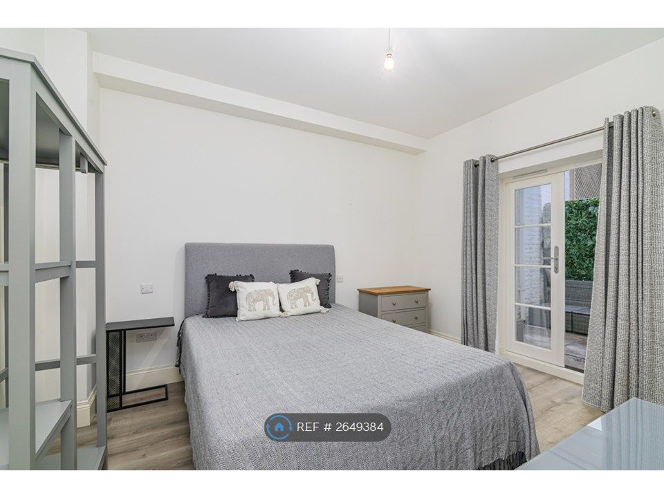 Property photo 3 of 15 Bedroom 1