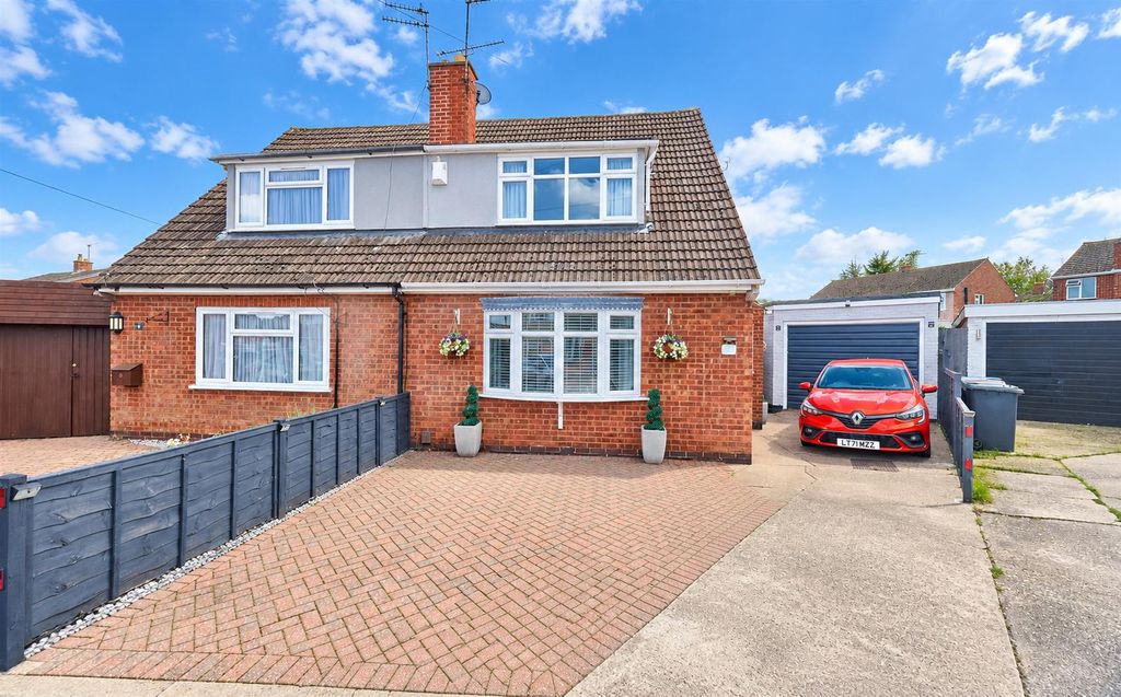 Property photo 1 of 17 Front Ambleside.Png