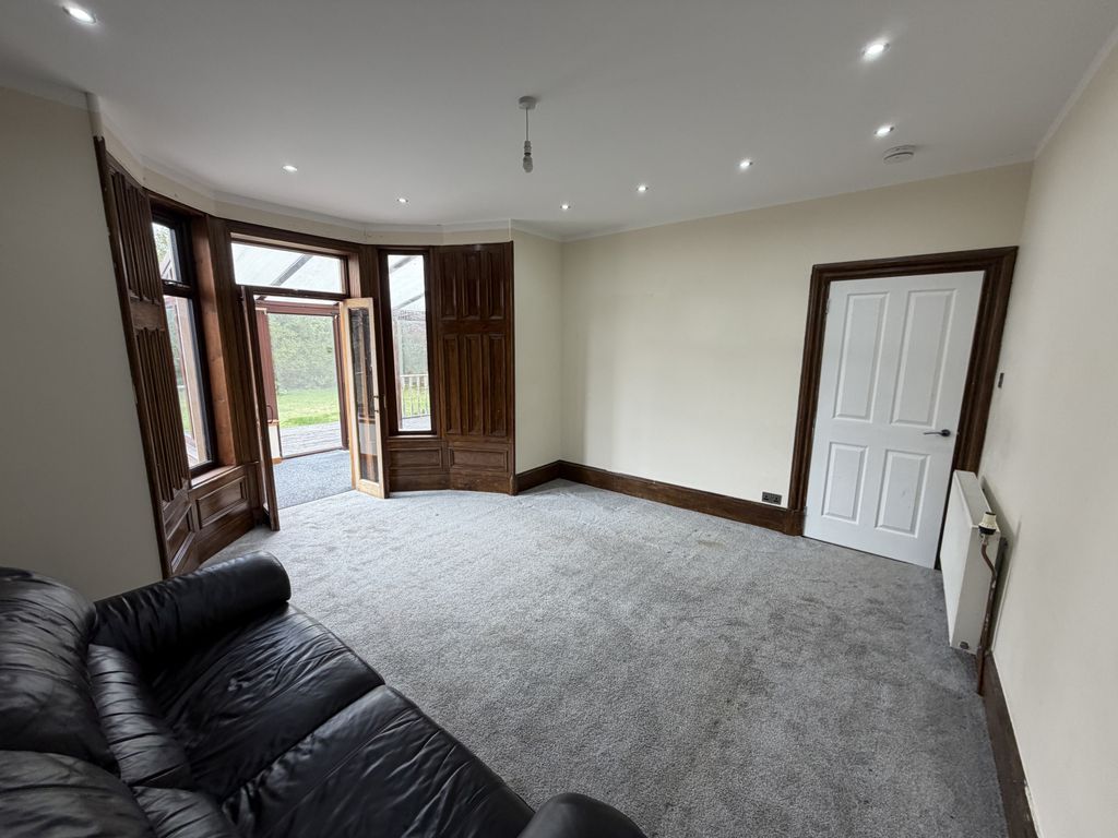 Property photo 3 of 14 Gallery