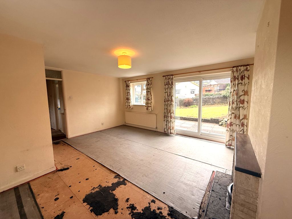 Property photo 2 of 12 Sitting Room