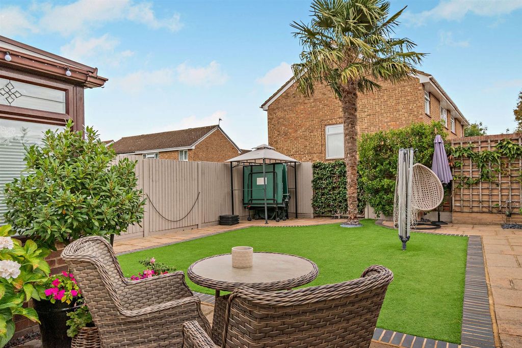 Property photo 2 of 19 Rear Garden