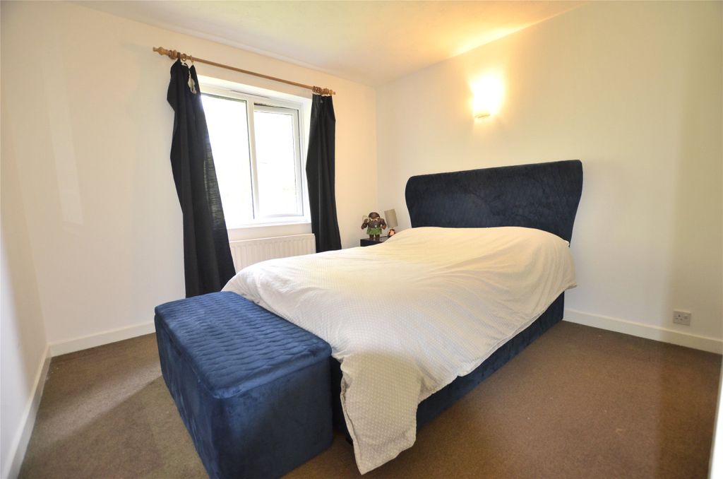 Property photo 3 of 12 Picture No. 11