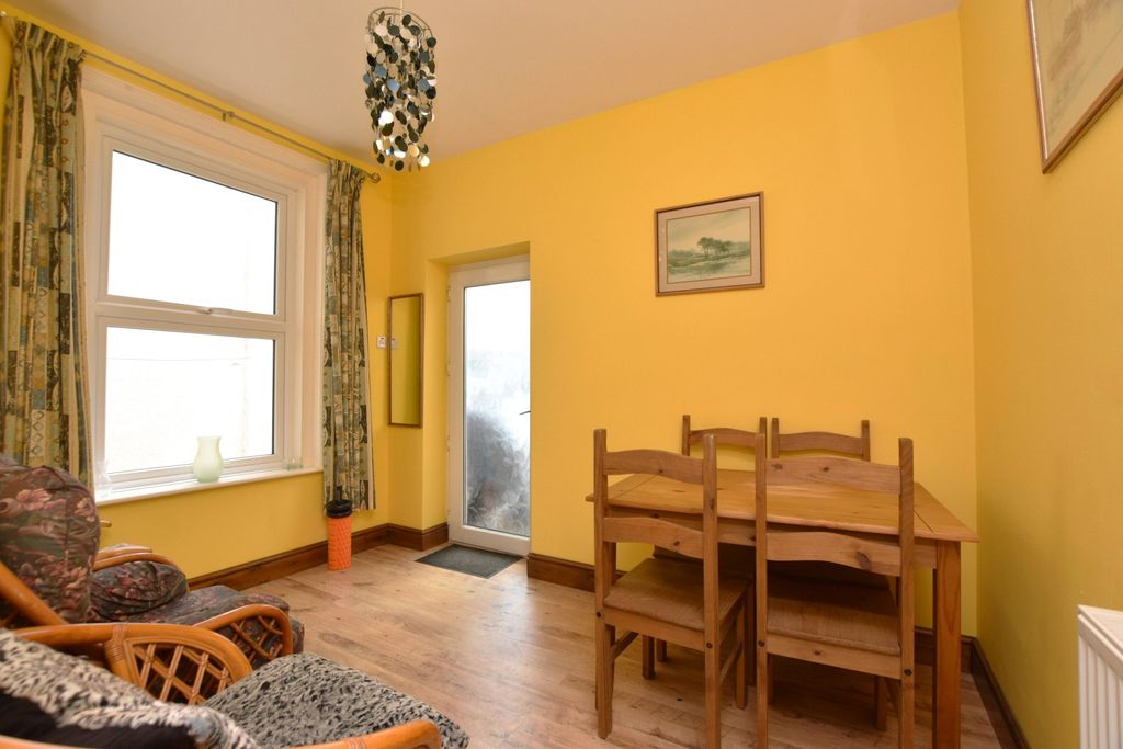 Property photo 3 of 14 Dining Room