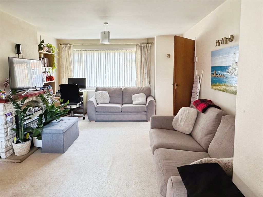 Property photo 3 of 16 Picture No. 05