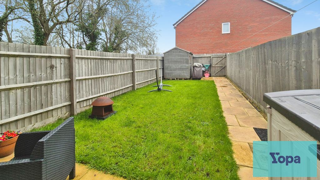 Property photo 2 of 19 Cf620717-1000110536