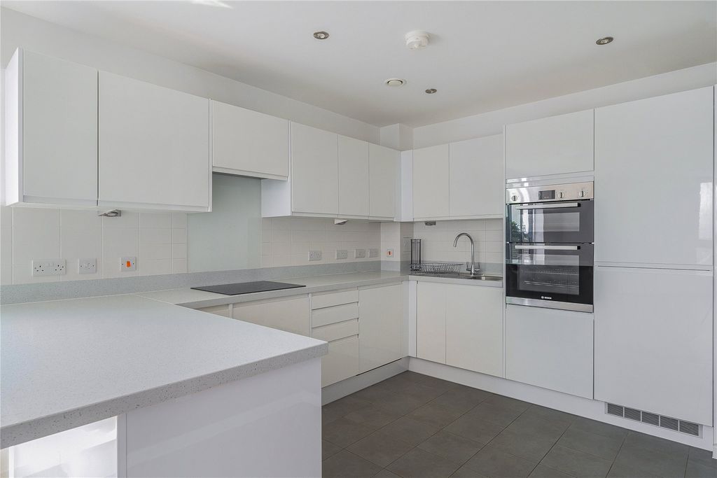 Property photo 3 of 14 Picture No. 37