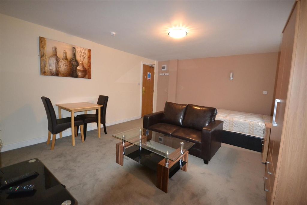 Property photo 1 of 4