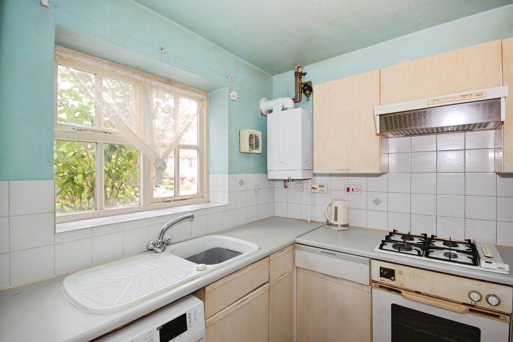 Property photo 3 of 15