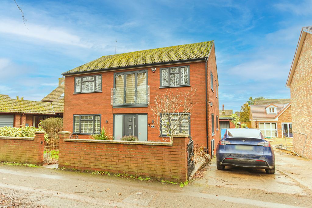 Property photo 1 of 21 Front