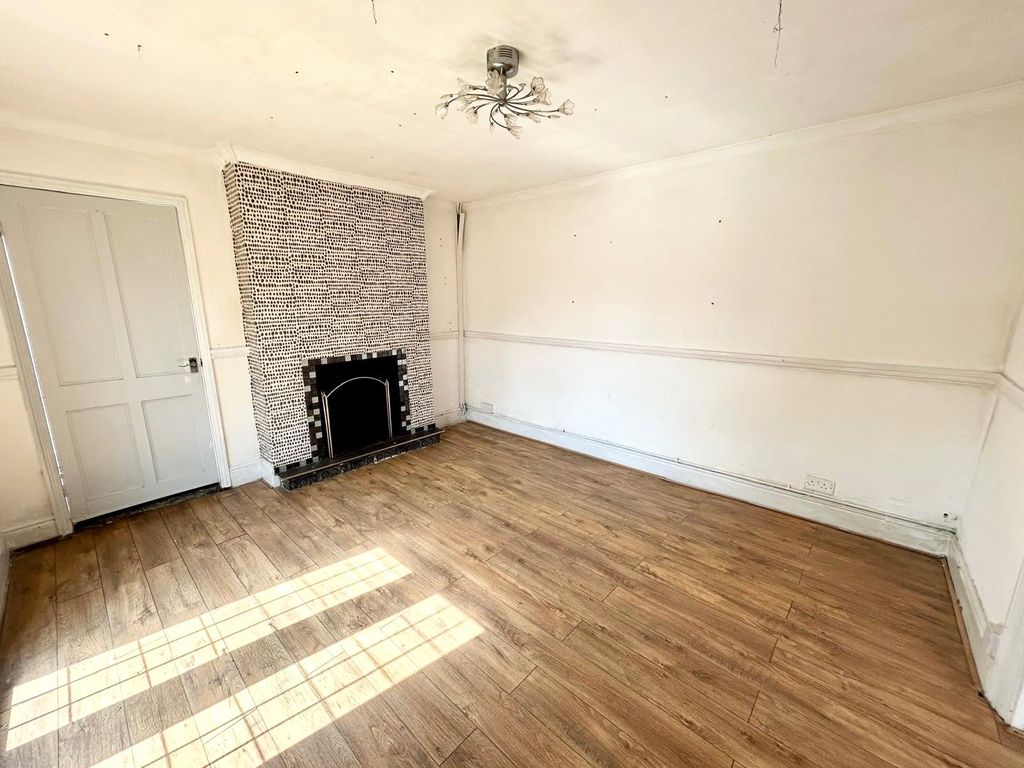 Property photo 3 of 12 Picture No. 09